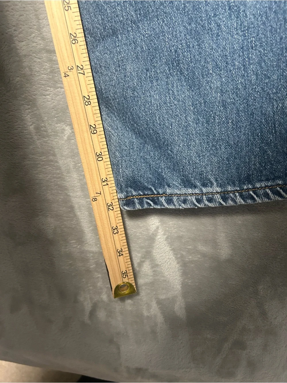 Levi’s 550 Relaxed Fit Jeans Men’s 34x32 Medium Wash Denim